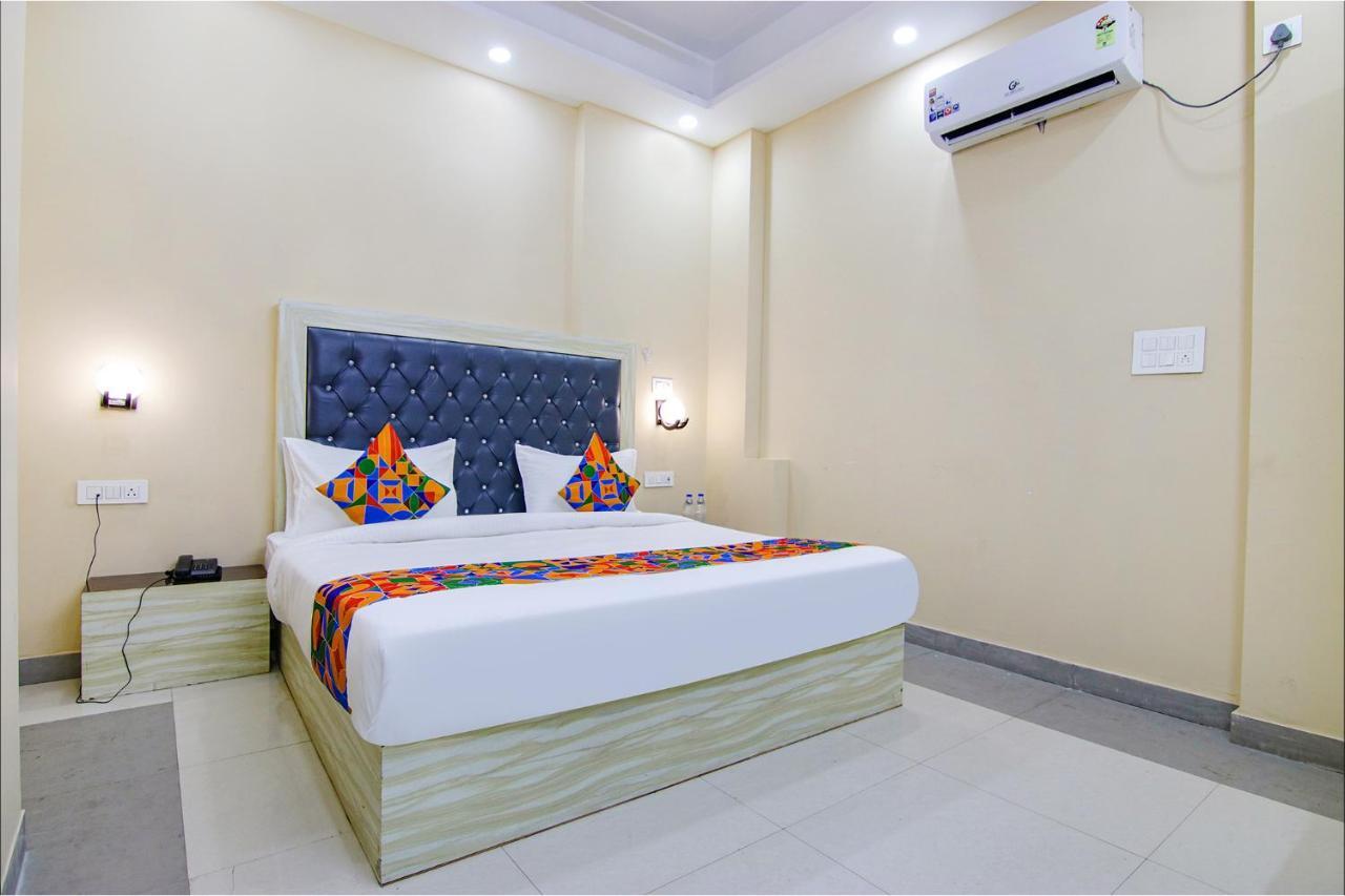 Fabhotel Ashok Vihar - Nr North Campus, Delhi University Nuova Delhi Esterno foto