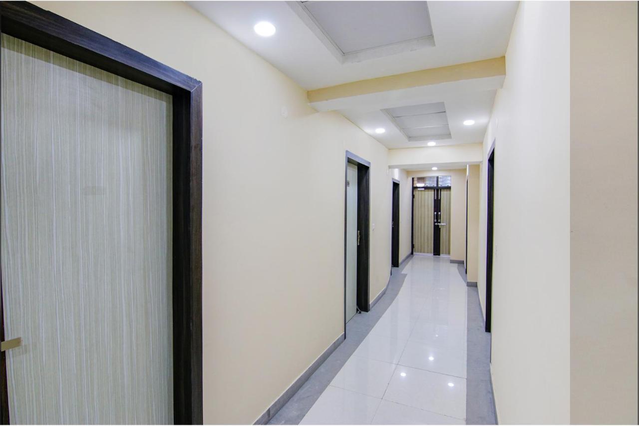 Fabhotel Ashok Vihar - Nr North Campus, Delhi University Nuova Delhi Esterno foto